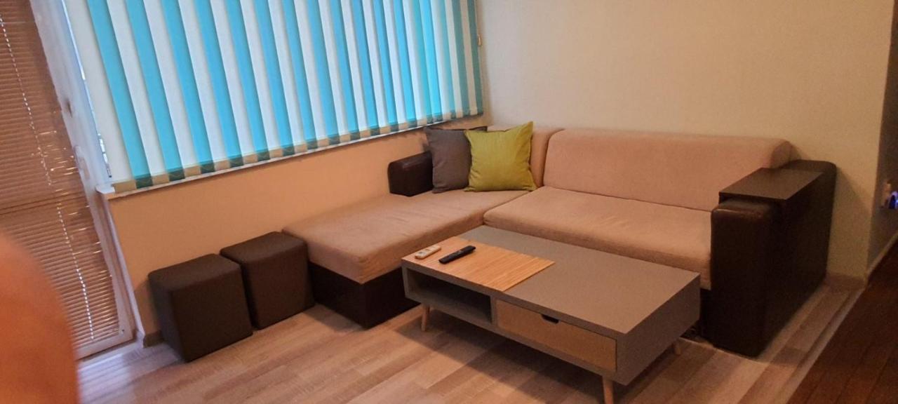 Aheloy Apartments ภายนอก รูปภาพ