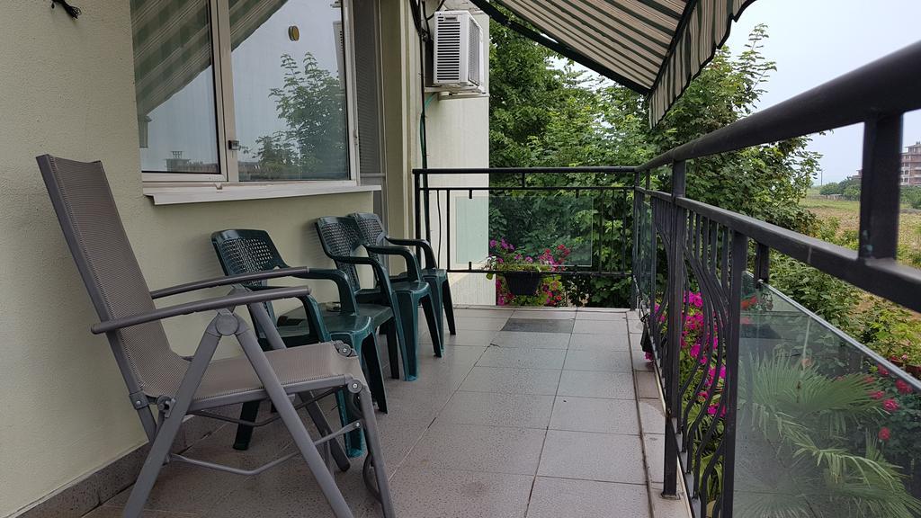 Aheloy Apartments ภายนอก รูปภาพ
