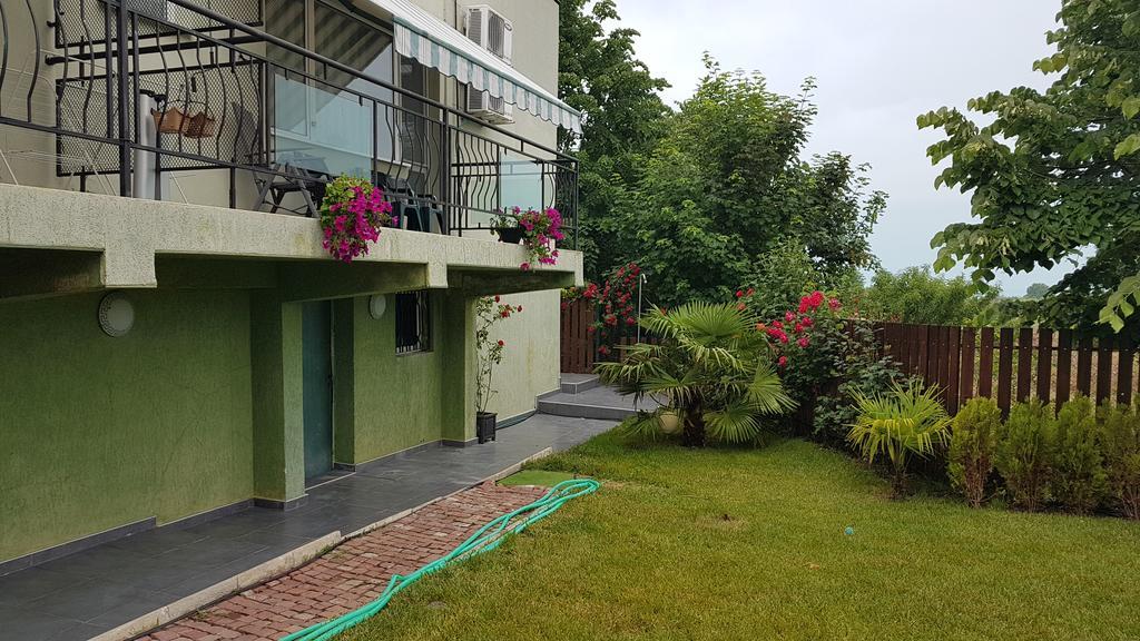 Aheloy Apartments ภายนอก รูปภาพ
